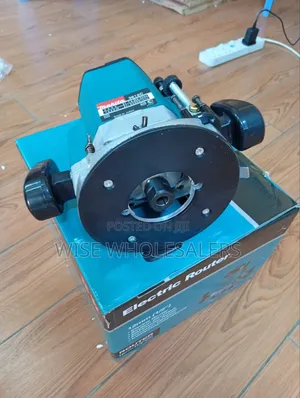 Makita Heavy Duty Router 1600watts