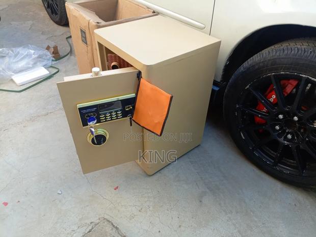 Newstock Safe Box Cleem Safe Box - main view