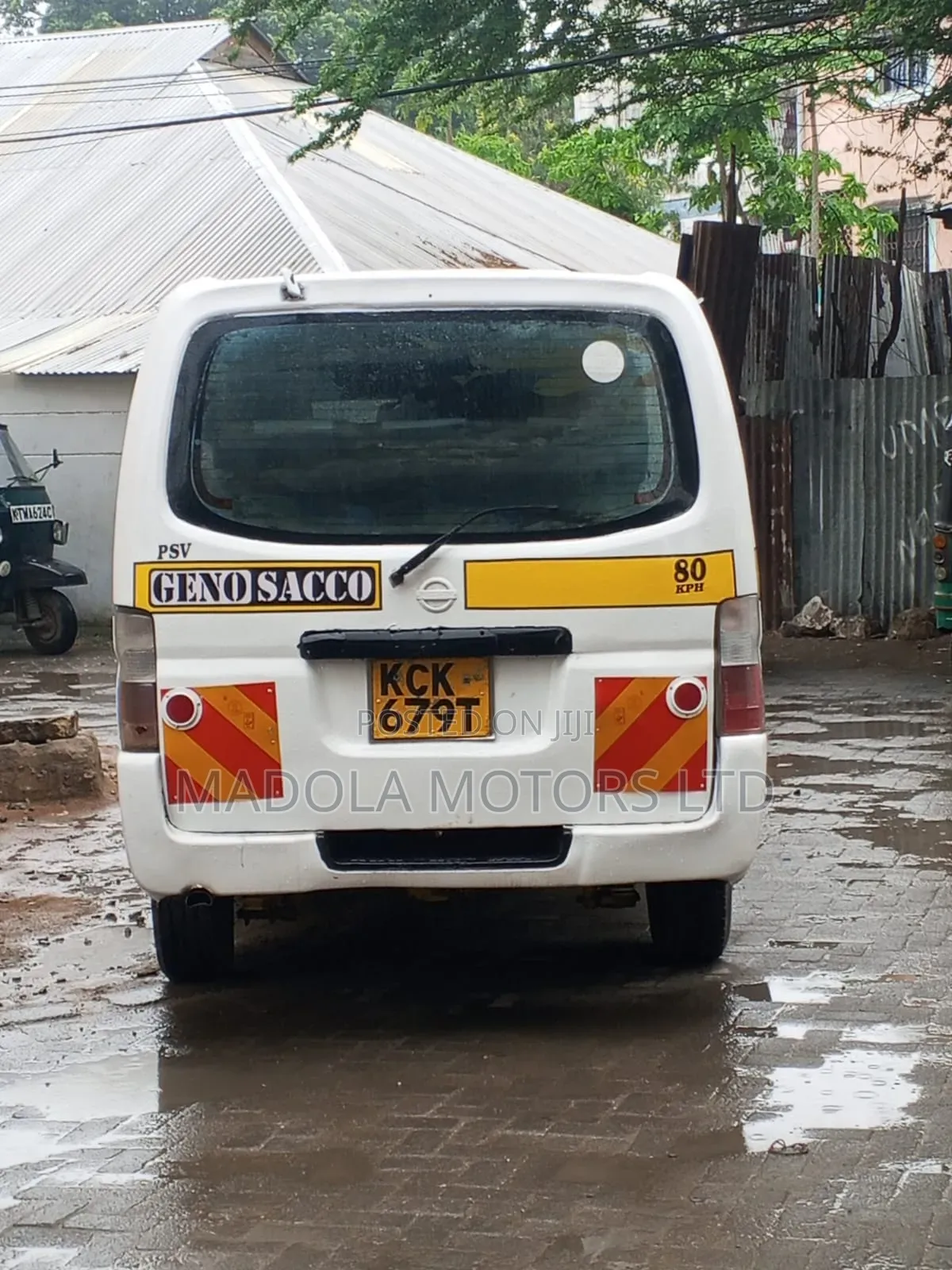 Nissan Caravan (Urvan) 2012 White