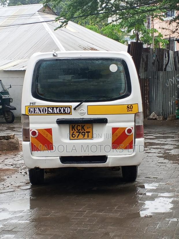 Nissan Caravan (Urvan) 2012 White - thumbnail 2