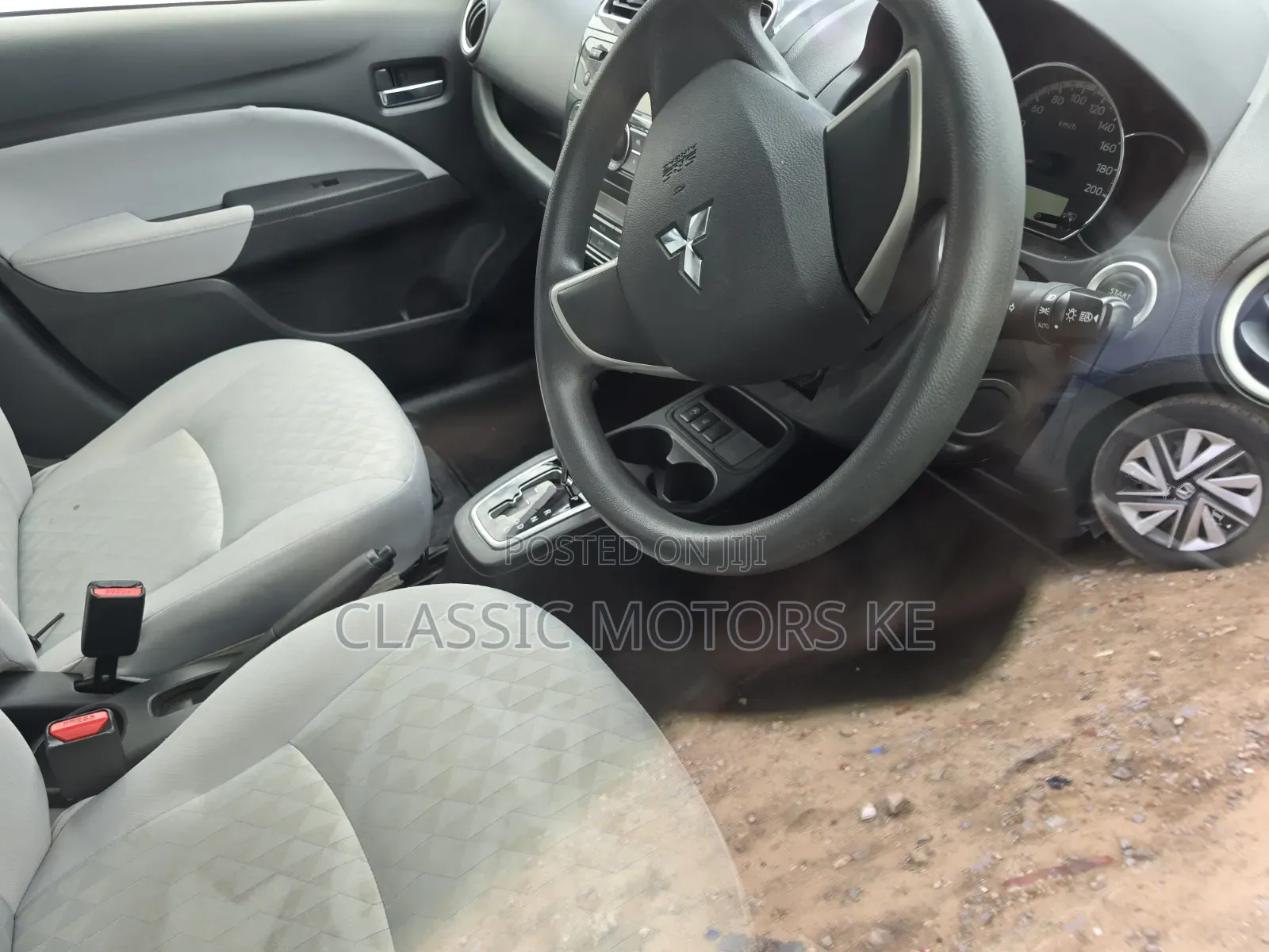 Mitsubishi Mirage SE 2019 White