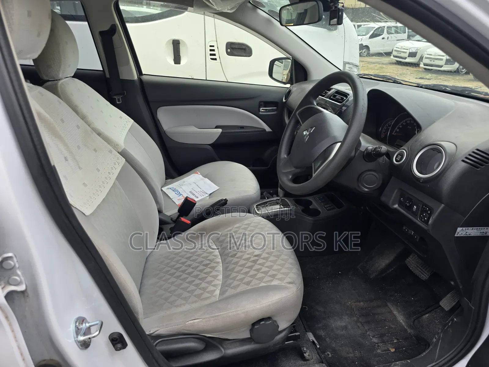 Mitsubishi Mirage SE 2019 White