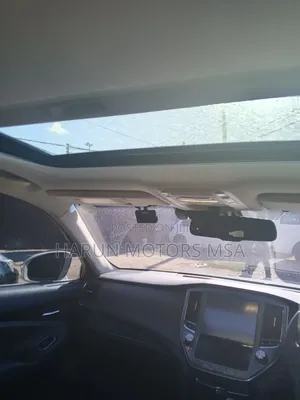 Toyota Crown 2018 White