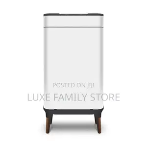 Modern Automatic Motion Sensor Trash Can Featuring a Touchless Lid