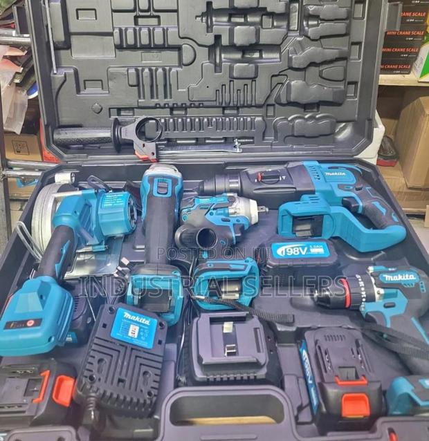 Convenient 5 In 1 Makita Drill Toolset