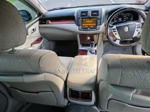 Toyota Crown 2011 Black