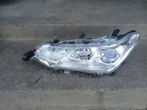 Fielder/Axio 165 Headlight