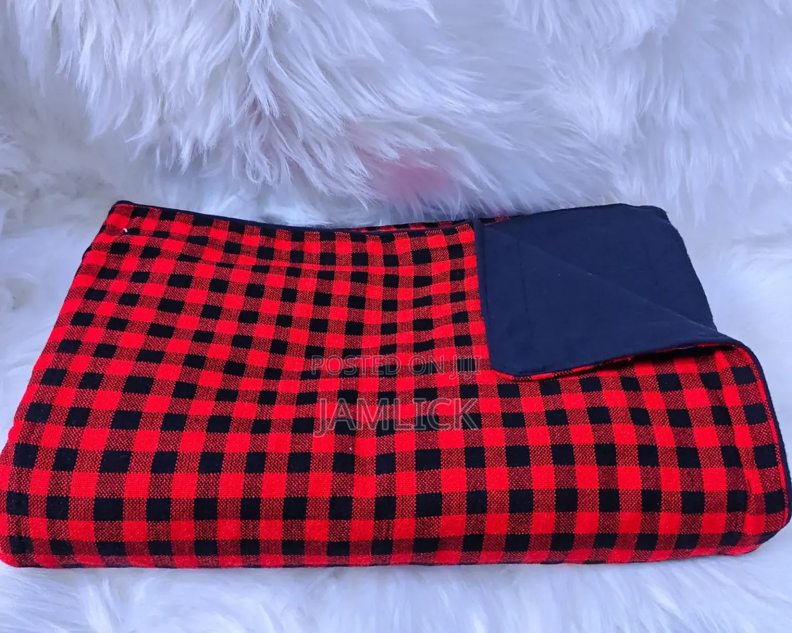 Checked Warm Masai Fleece – 150 × 200 Cm –Gw