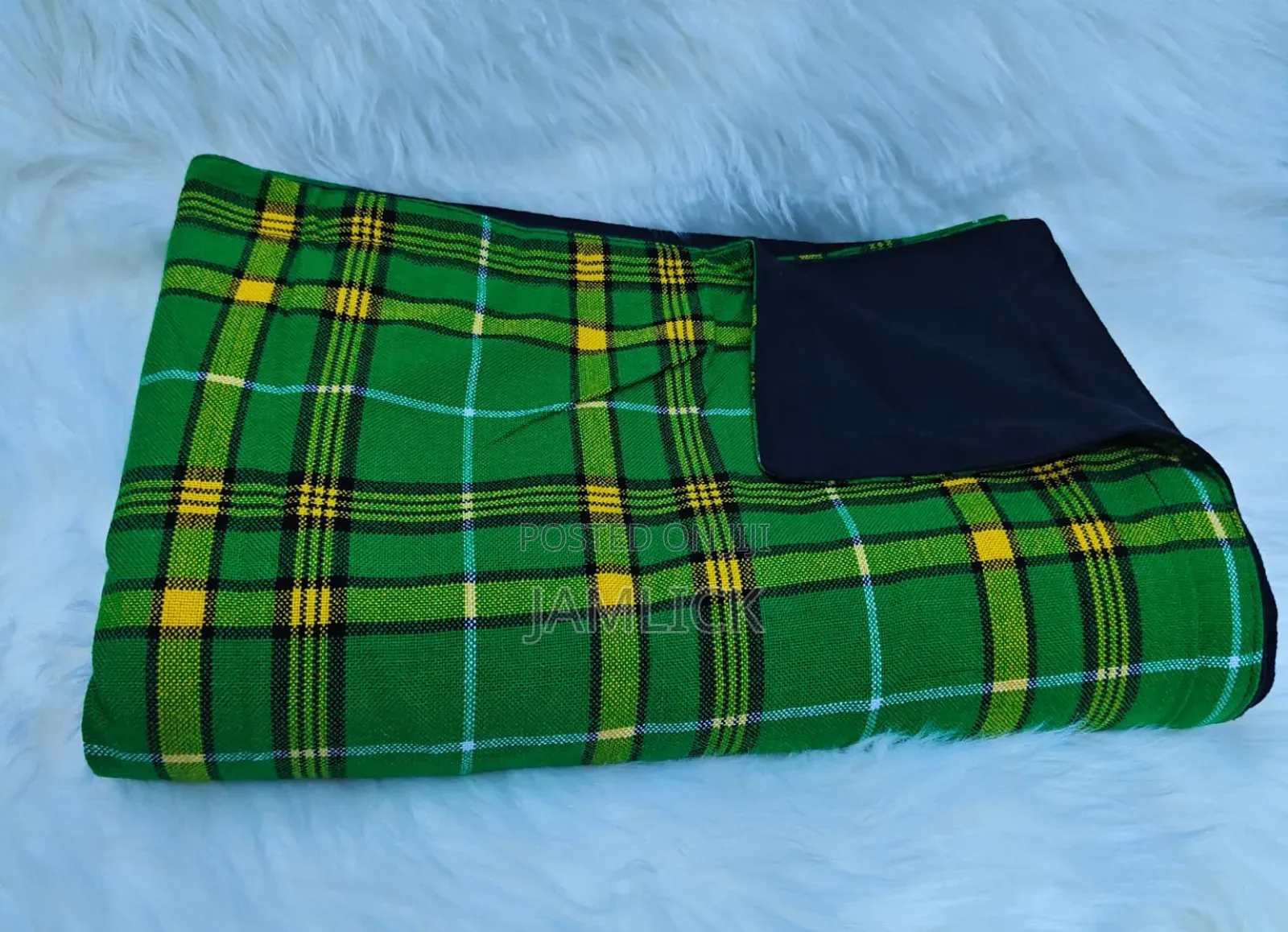 Checked Warm Masai Fleece – 150 × 200 Cm –Gw