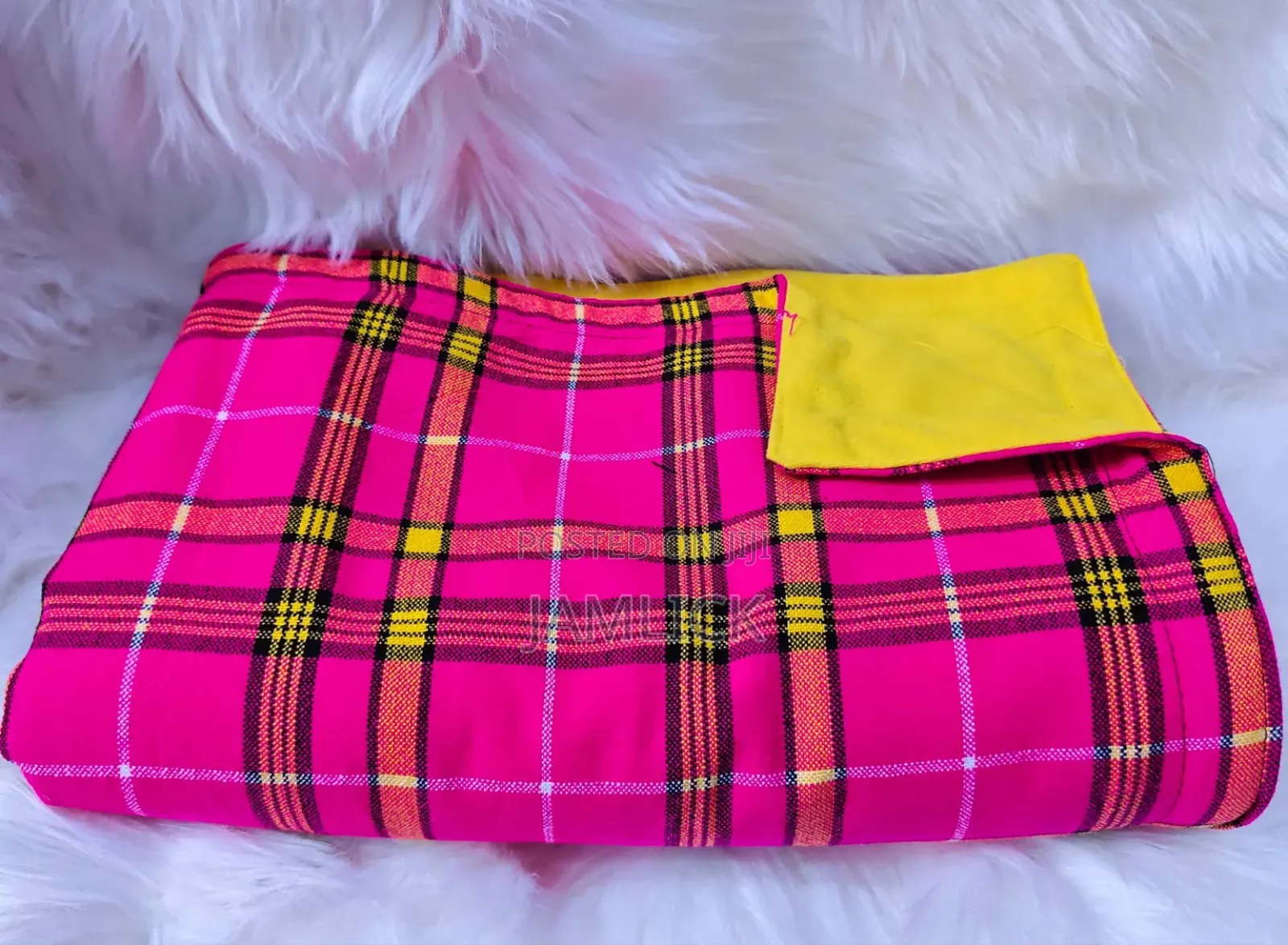 Checked Warm Masai Fleece – 150 × 200 Cm –Gw