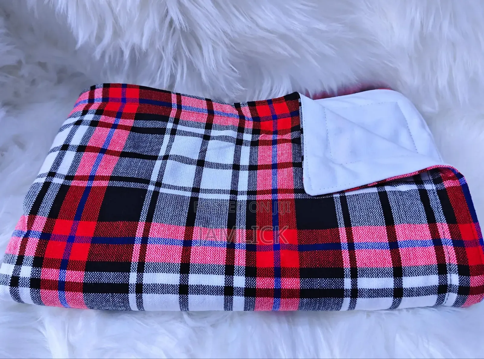 Checked Warm Masai Fleece – 150 × 200 Cm –Gw