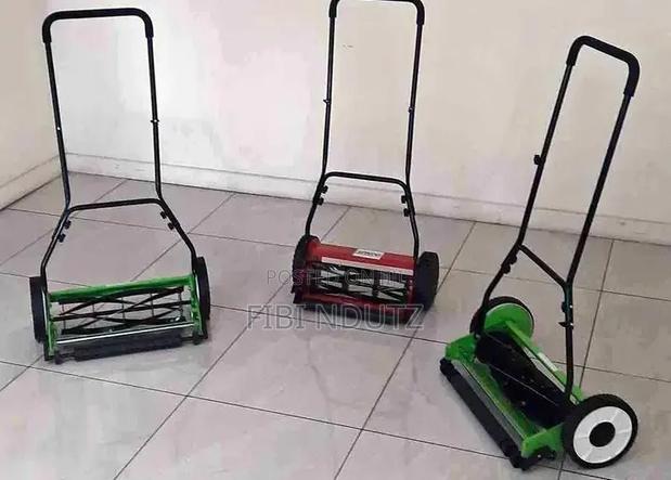 Classic Reel Lawn Mower/Traditional Power and Modern Results - main view
