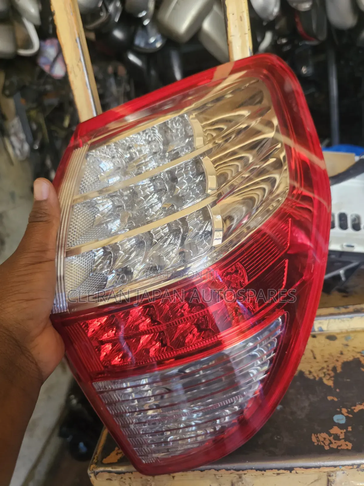 Toyota Vanguard Taillight
