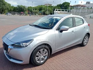 Mazda 2 2019 Silver