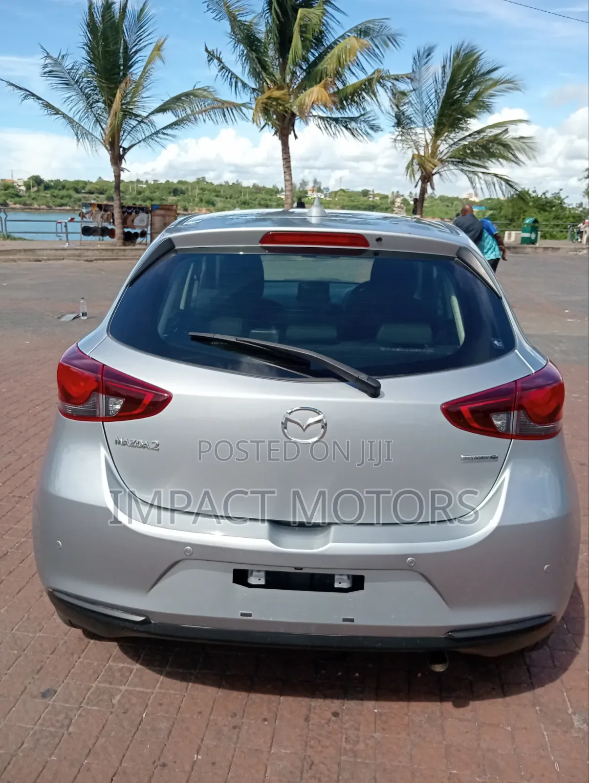Mazda 2 2019 Silver