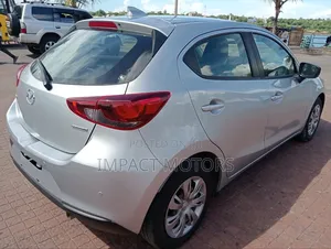 Mazda 2 2019 Silver