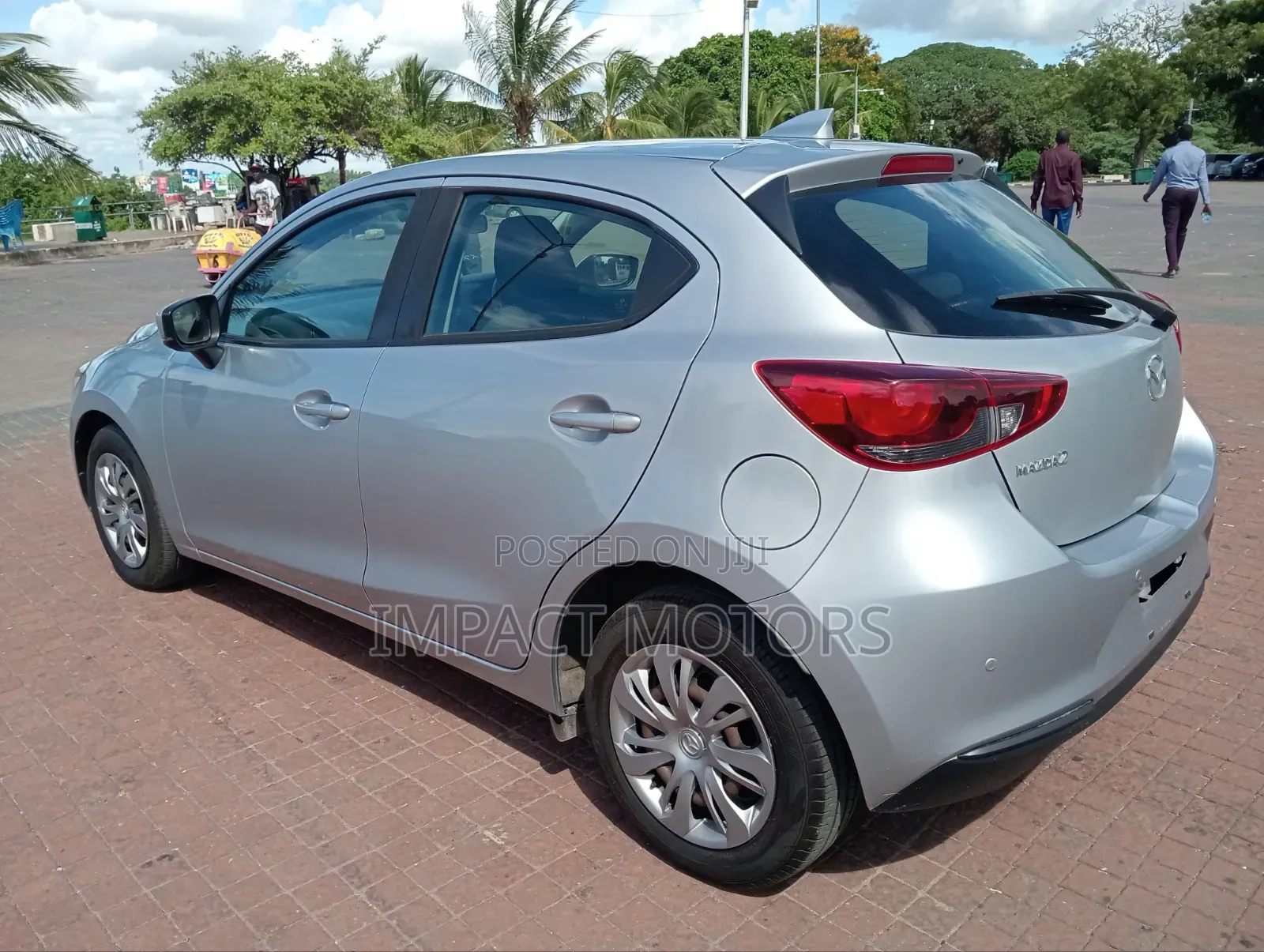 Mazda 2 2019 Silver