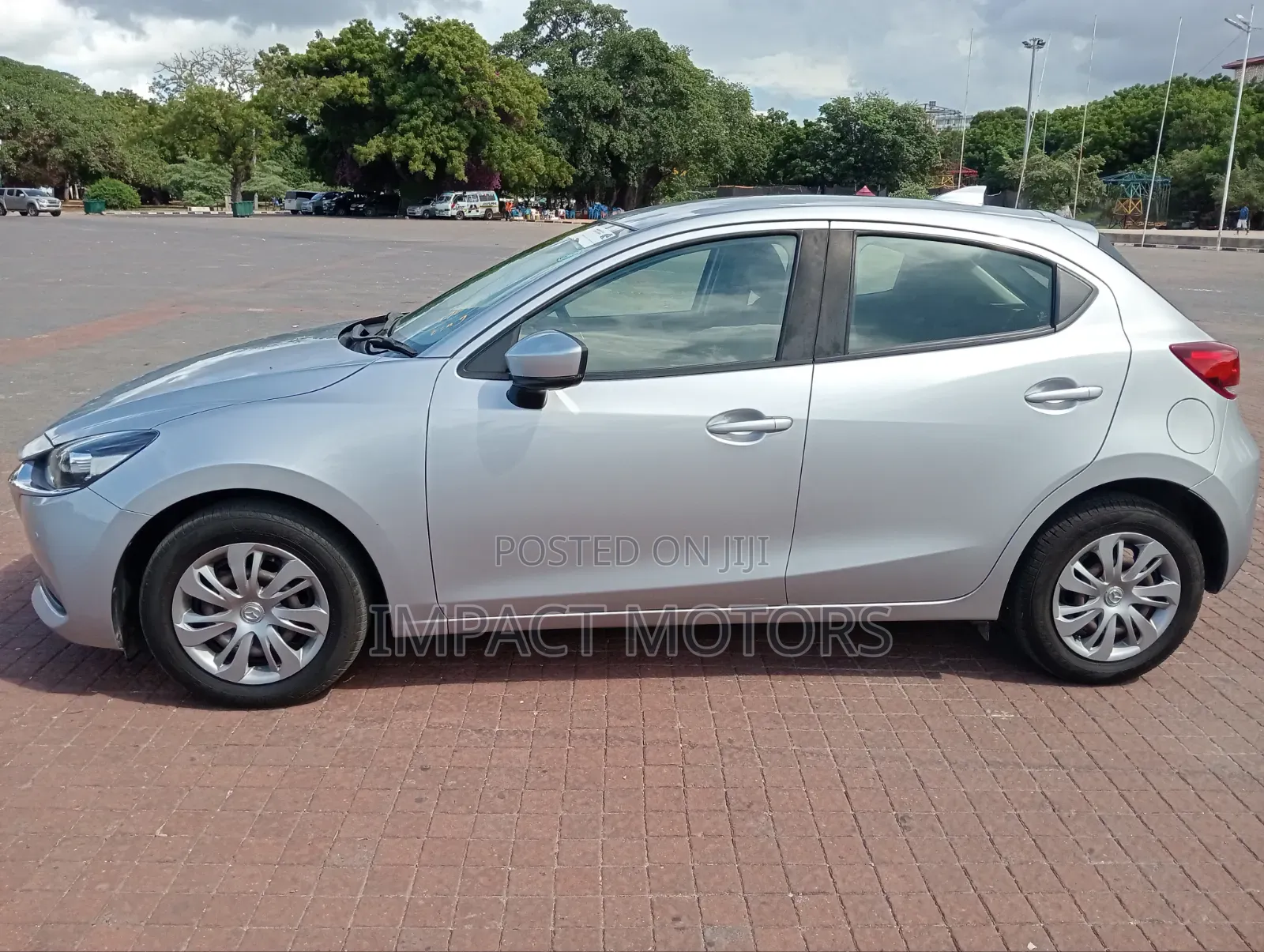 Mazda 2 2019 Silver