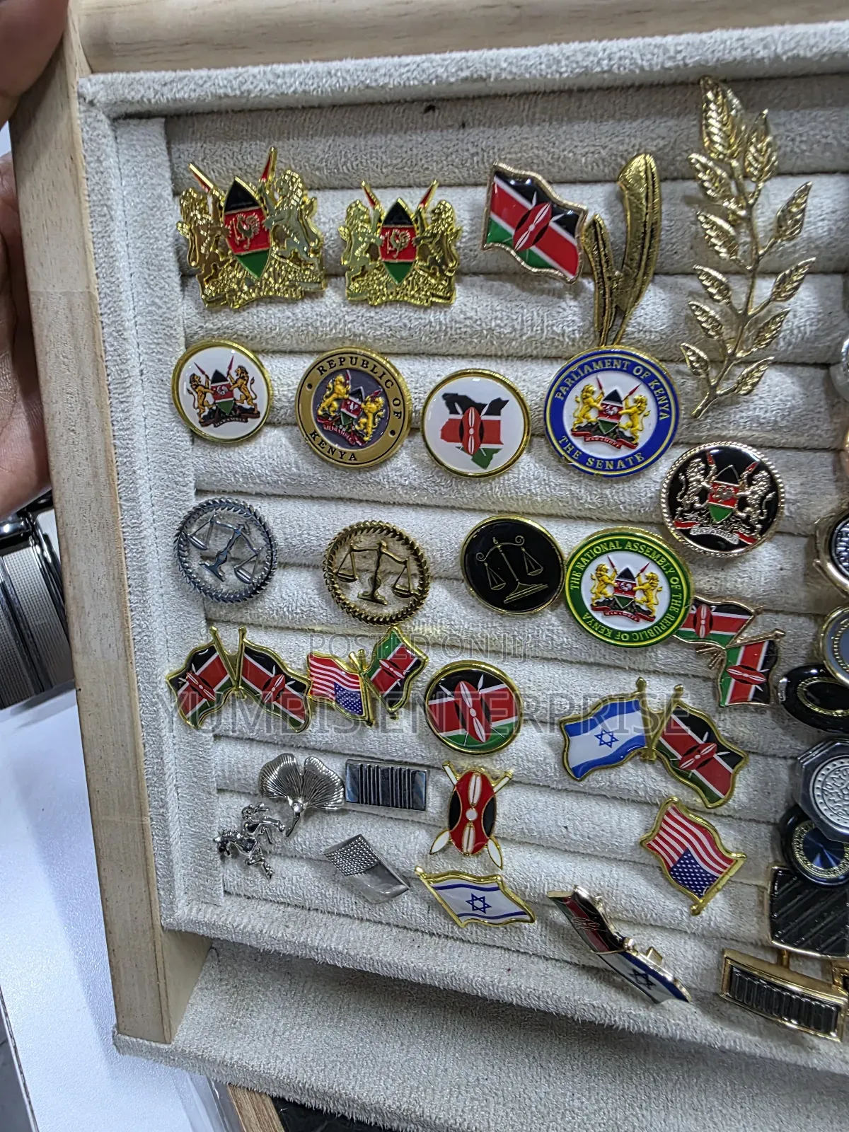 Lapel Pins at 350