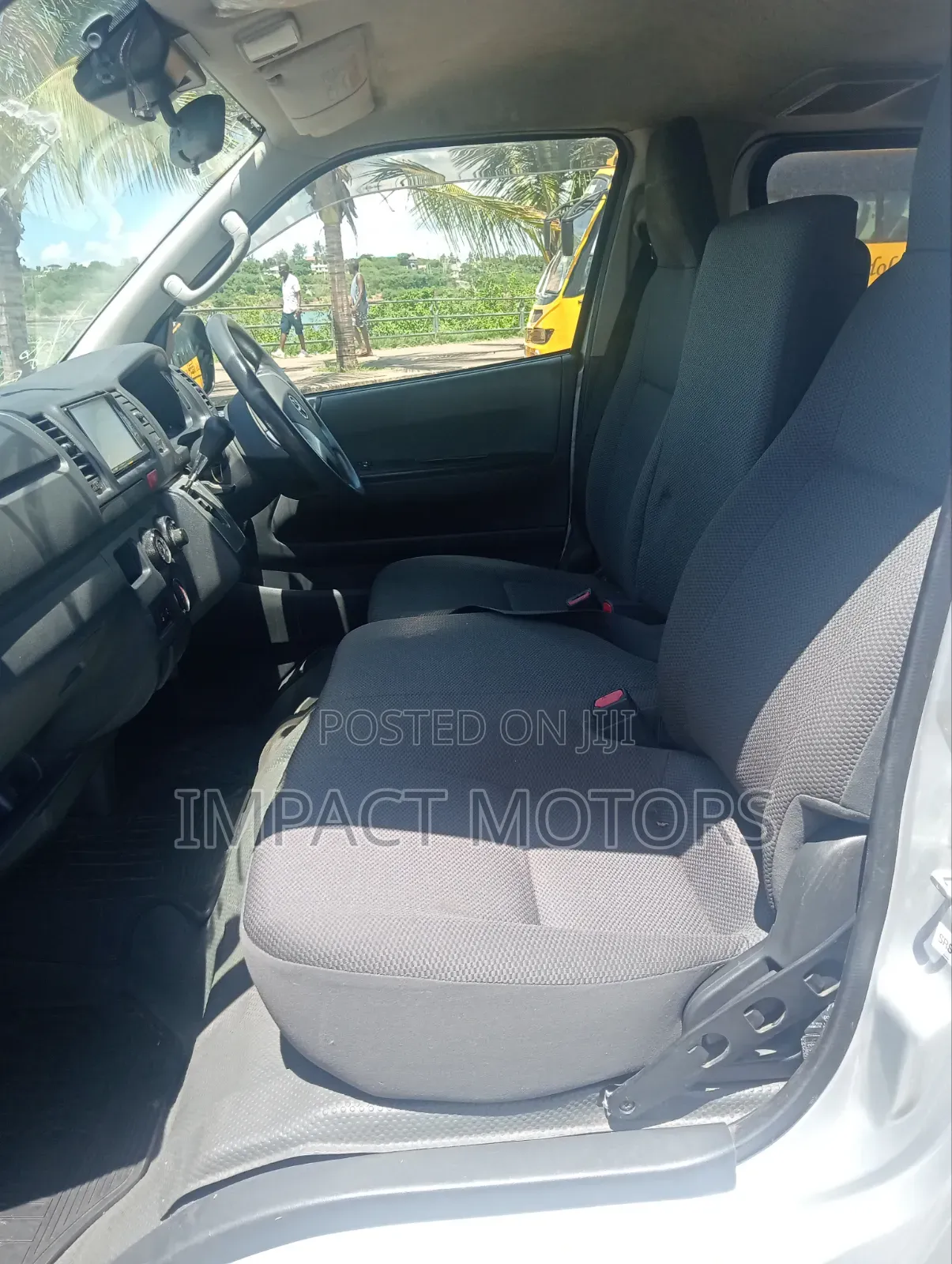 Toyota HiAce 2019 Silver
