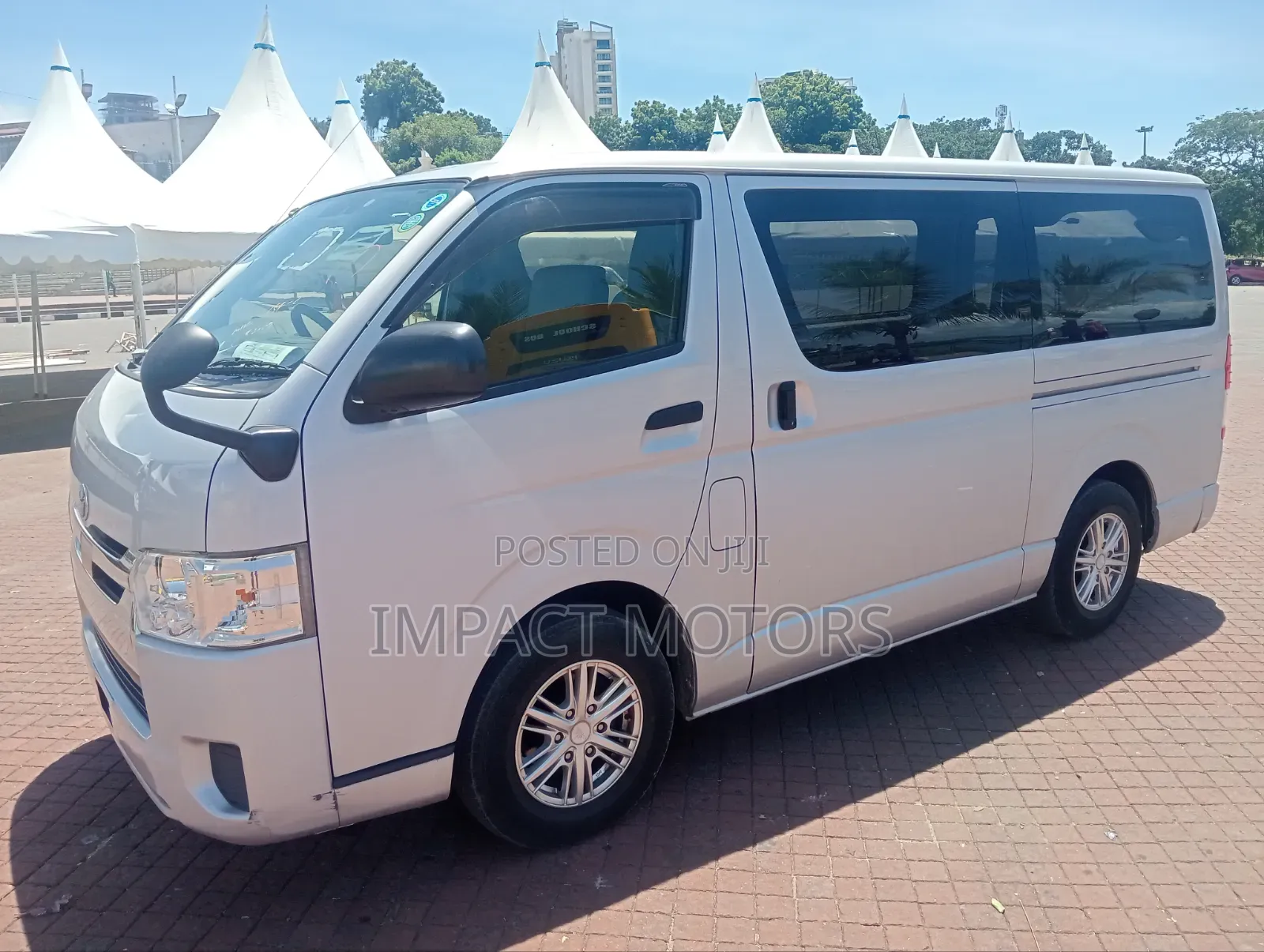 Toyota HiAce 2019 Silver