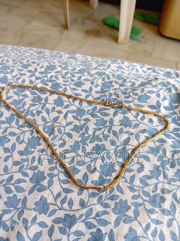 Gold Neckless - main view