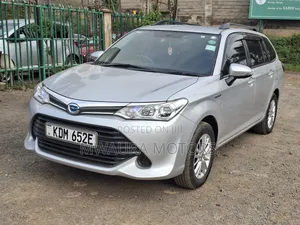 Toyota Corolla Fielder 1.5 Hybrid FWD 2016 Silver