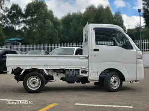 Daihatsu HIJET 2018 White