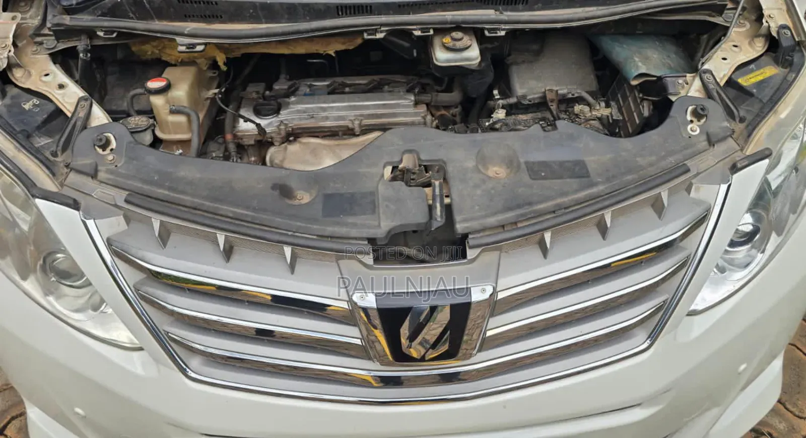 Toyota Alphard 2014