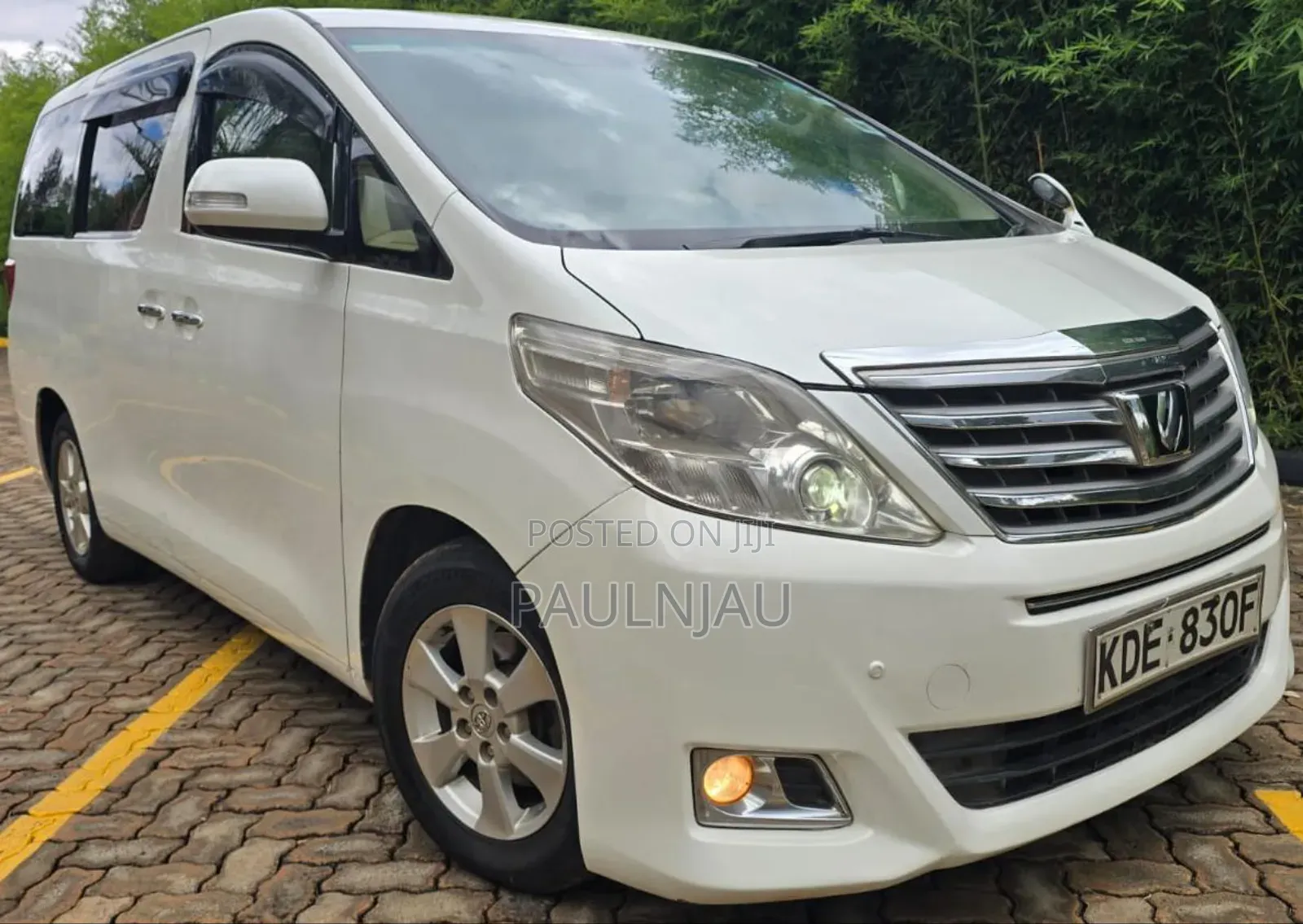 Toyota Alphard 2014