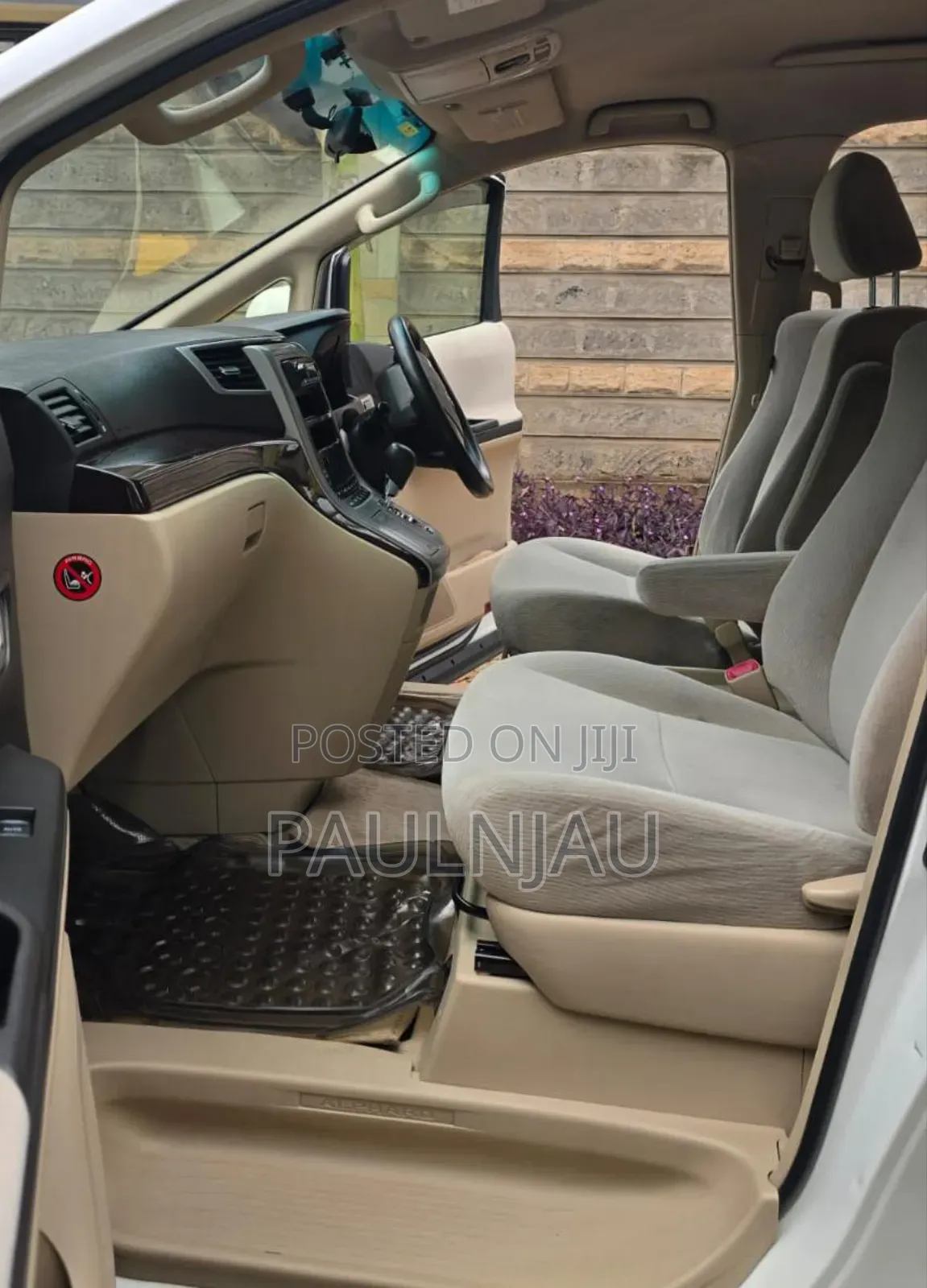 Toyota Alphard 2014