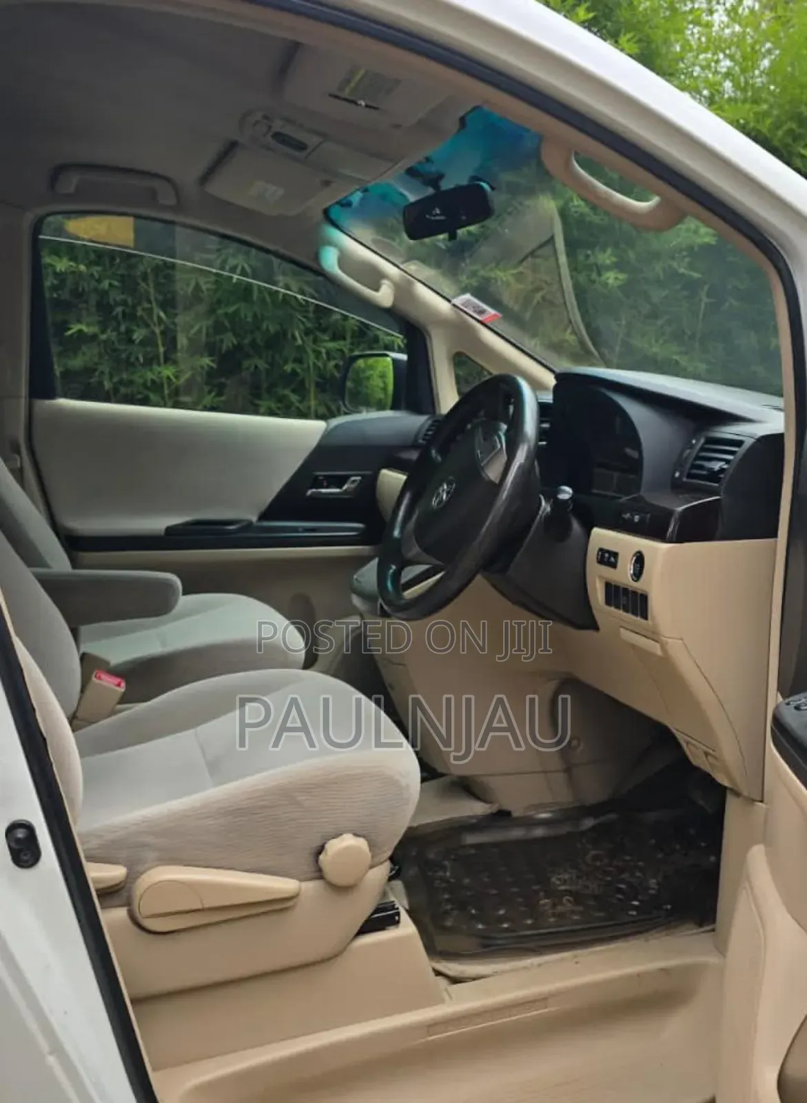 Toyota Alphard 2014