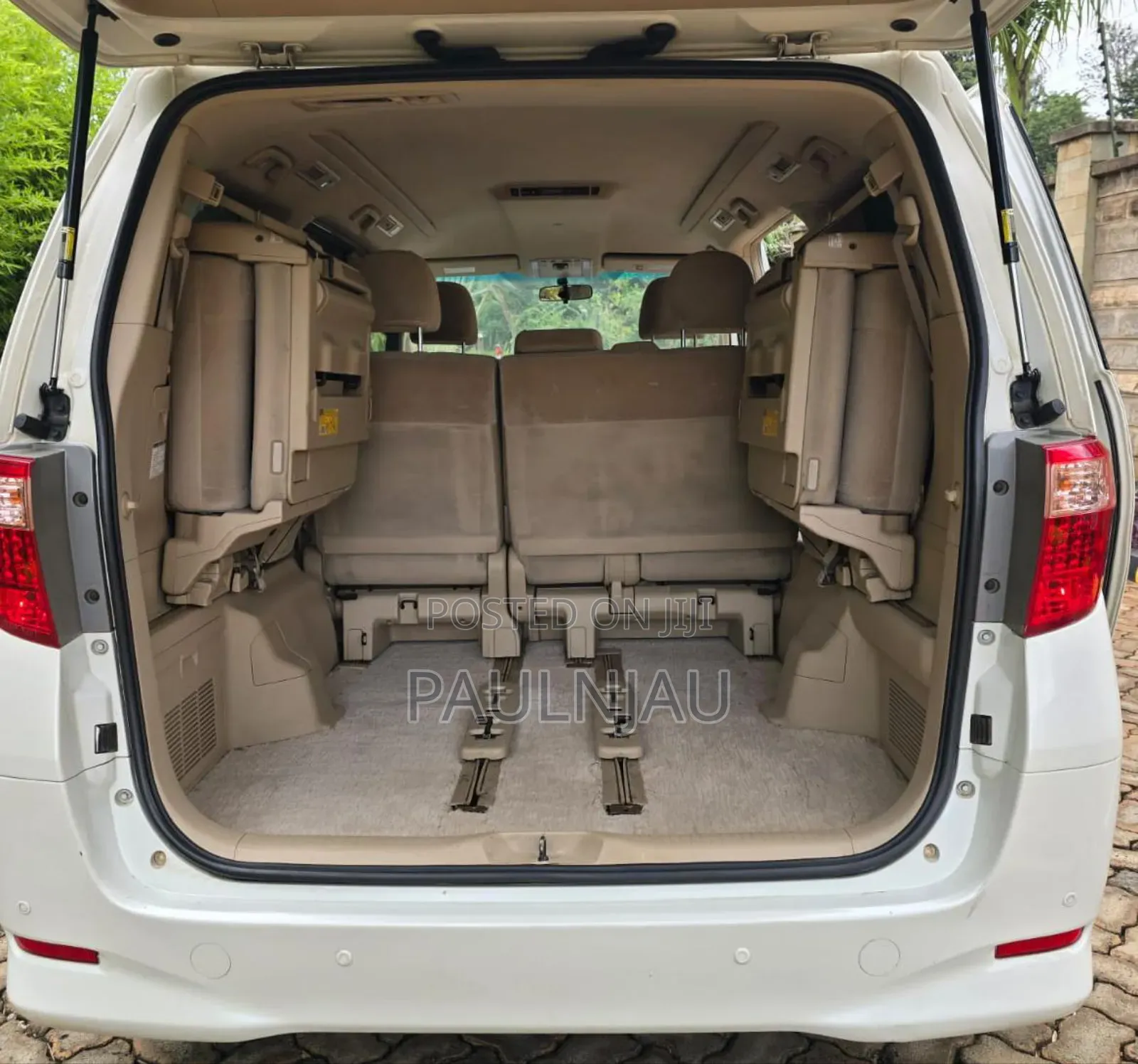 Toyota Alphard 2014