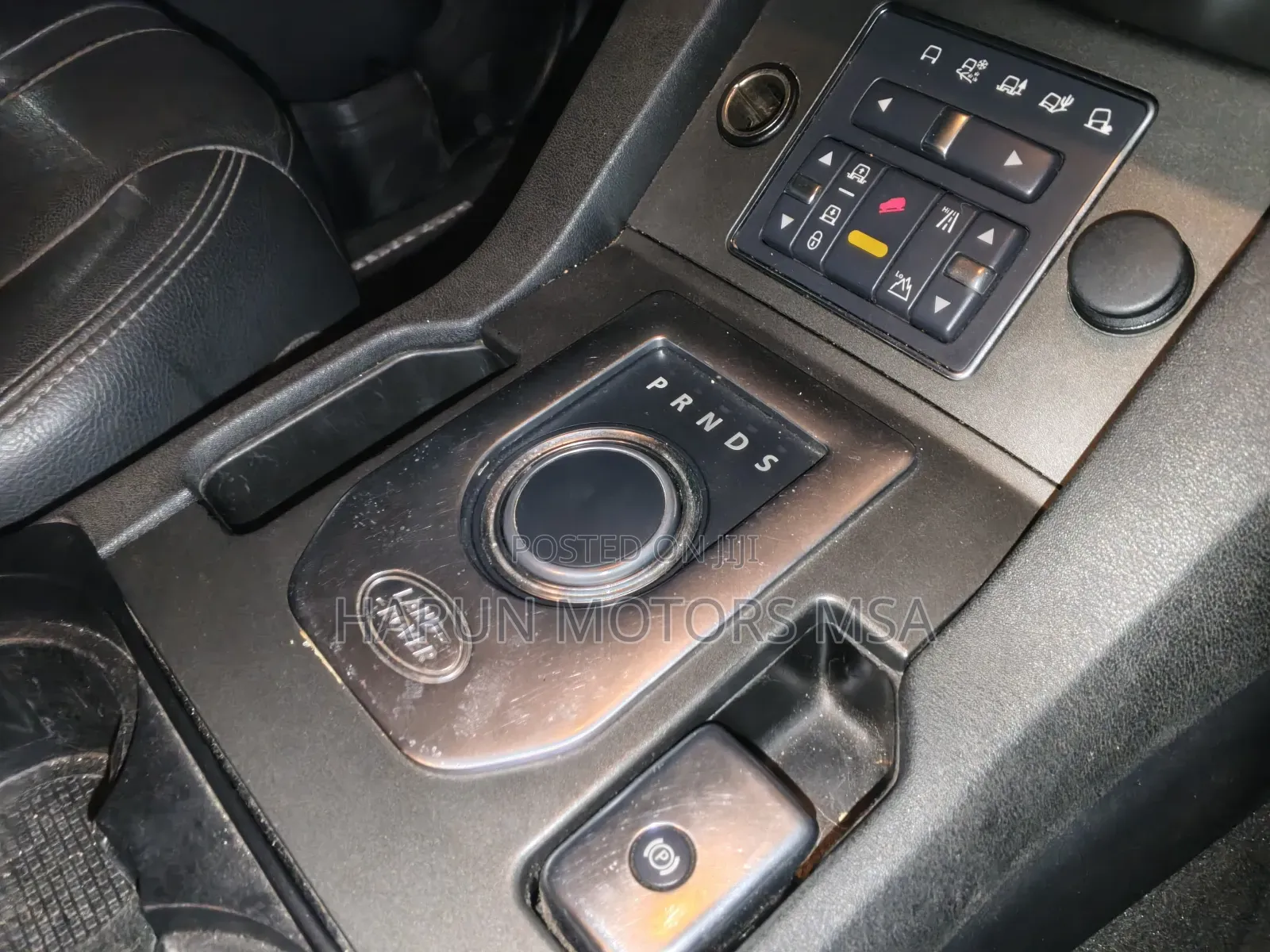 Land Rover Discovery 2012 Black
