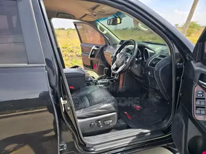 Toyota Land Cruiser Prado 2.8 D-4D 2016 Gray