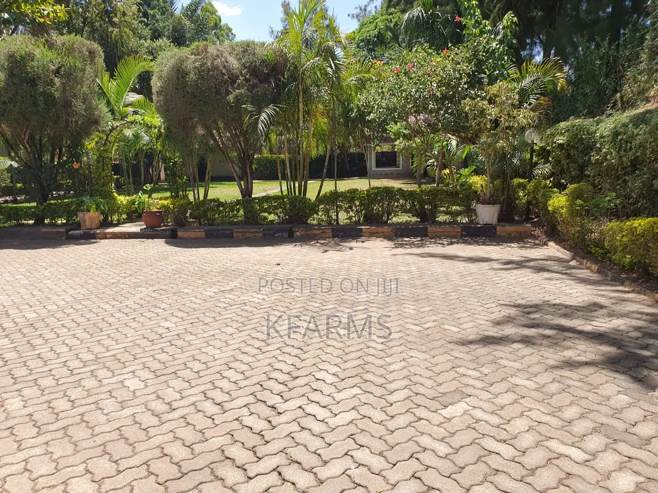 4bdrm Mansion in Ridgeways, Kiambu CBD for sale