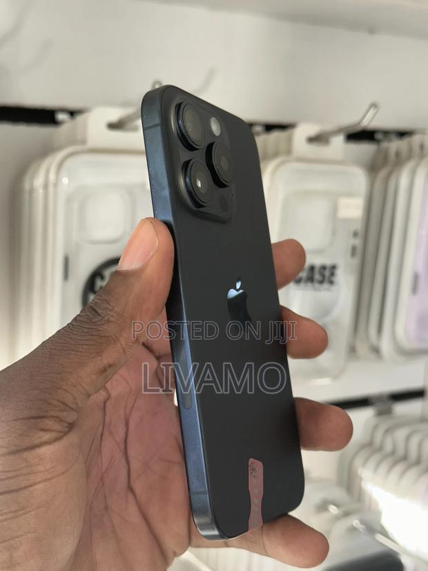 Apple iPhone 15 Pro 256 GB Black - thumbnail 5