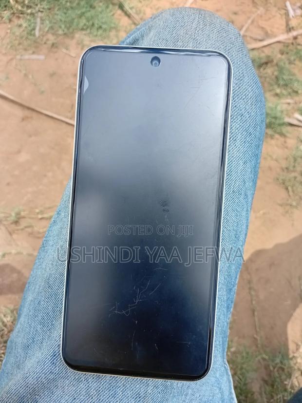 Tecno Spark 30C 128 GB Silver - thumbnail 2