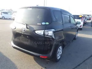 Toyota Sienta 2019 Black