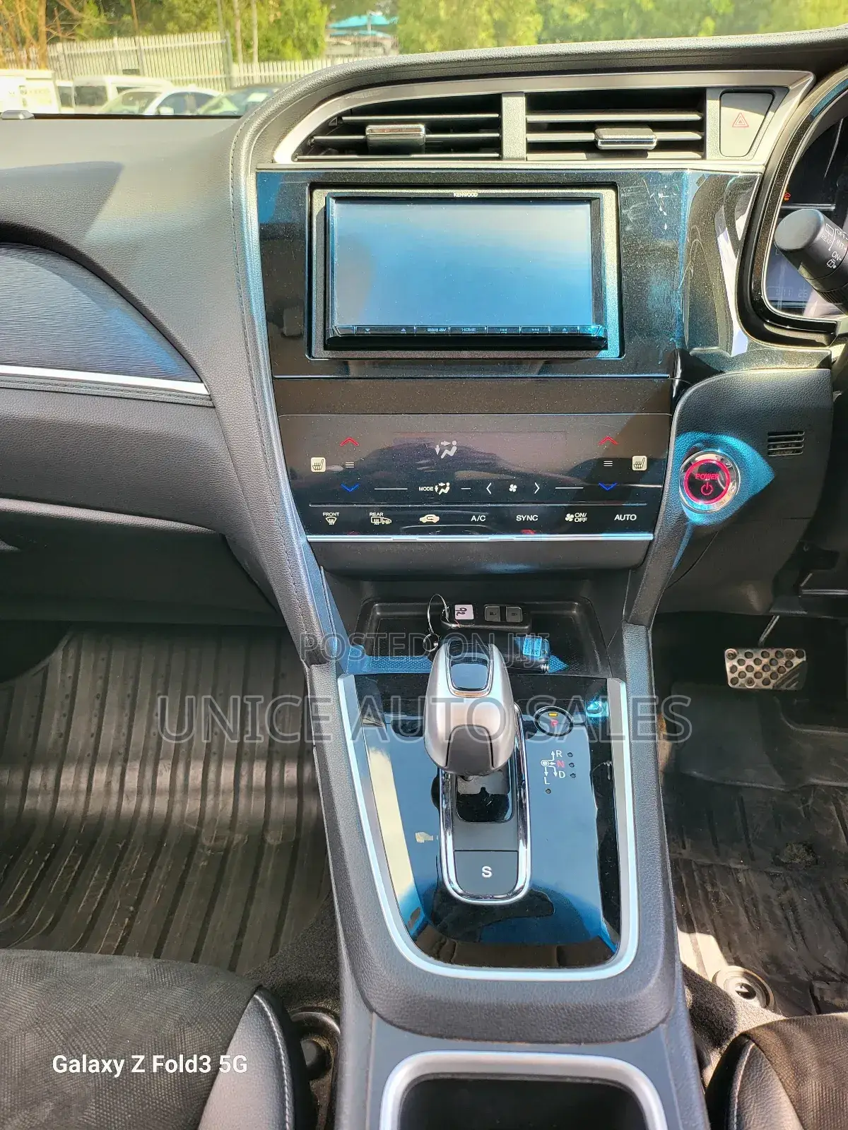 Honda Shuttle 1.5 Hybrid 4WD 2018 Black