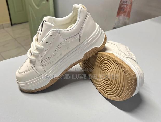 Ladies Platform Sneakers - thumbnail 3