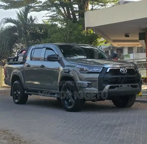 Toyota Hilux Revo Double Cab Deisel 2.4 AWD 2022 Green