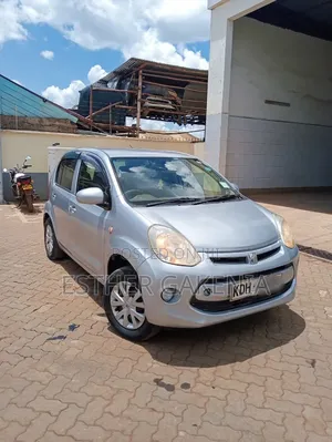 Toyota Passo 2015 Silver