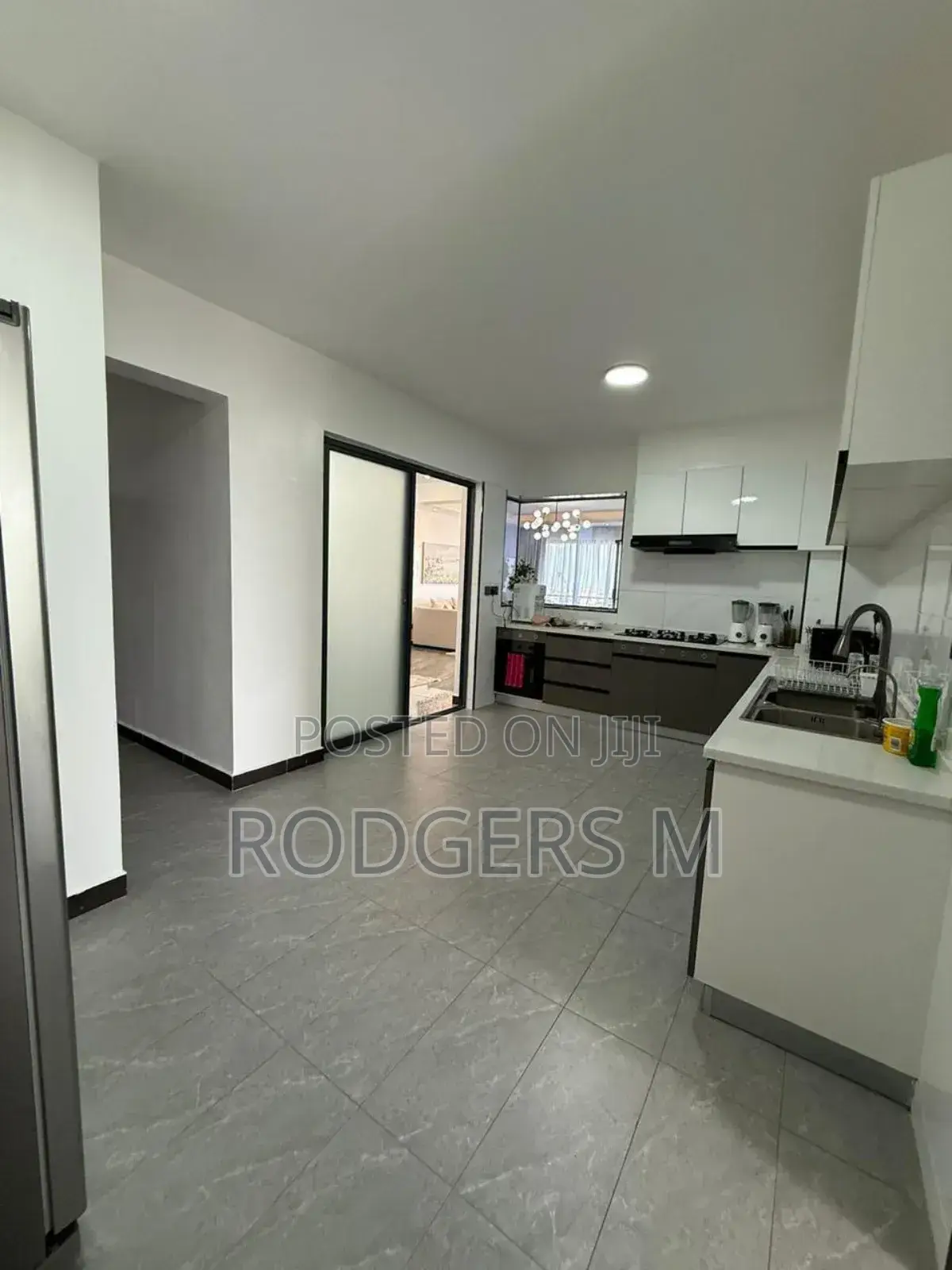 Furnished 3bdrm Apartment in Valley Arcade for rent