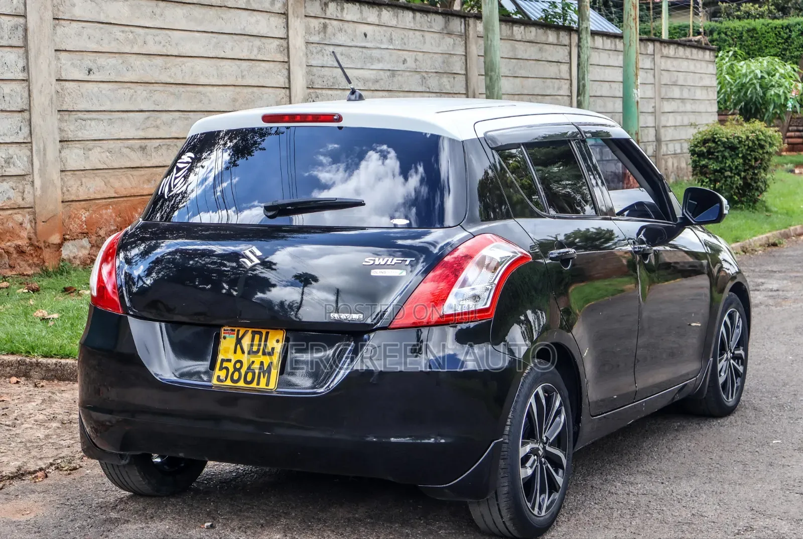Suzuki Swift 2015 Black