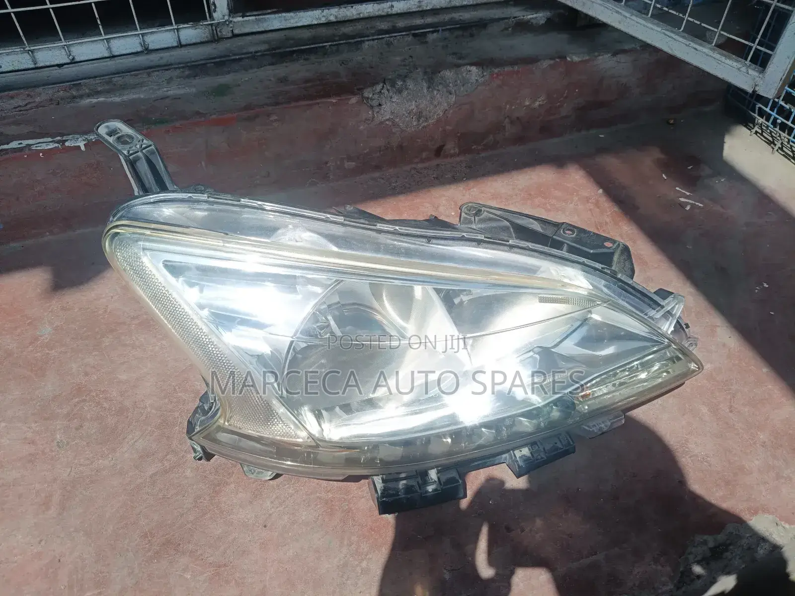 Headlight Nissan Sylphy Tb 17.