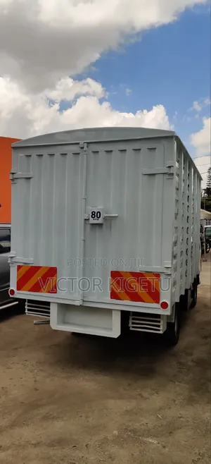 Isuzu Nhr55 Covered Body