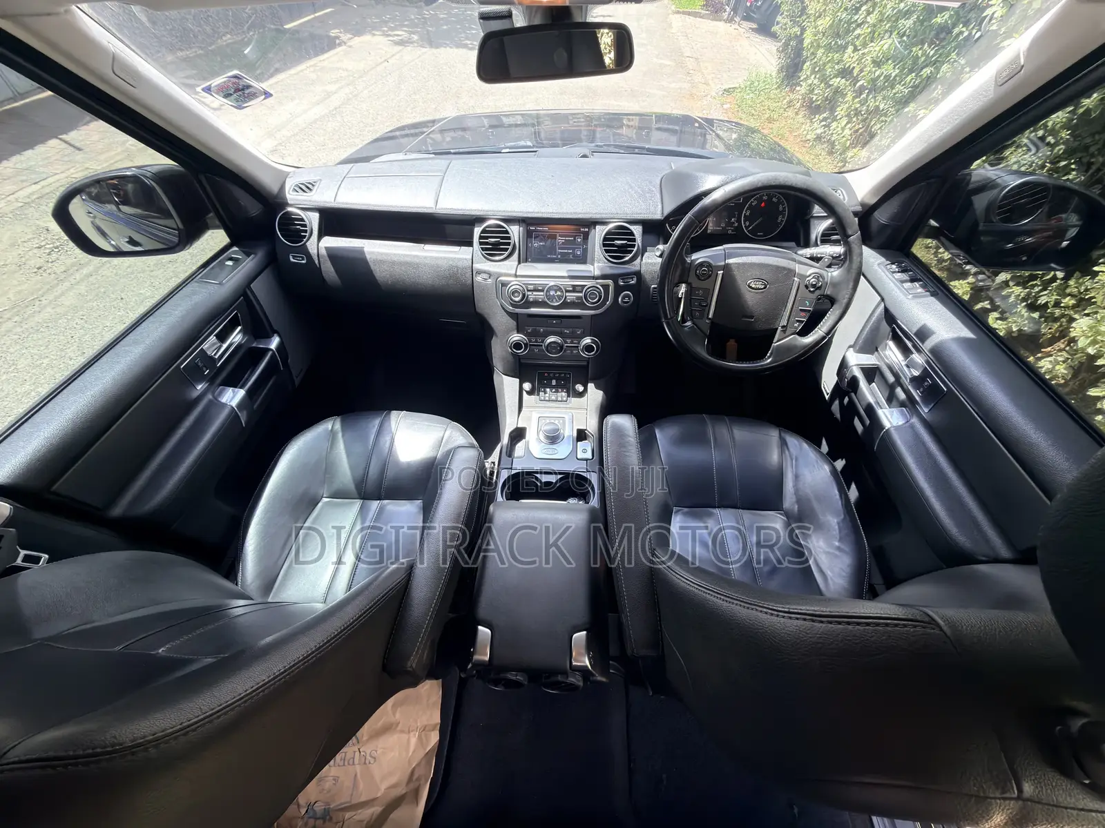 Land Rover Discovery 2016 Black