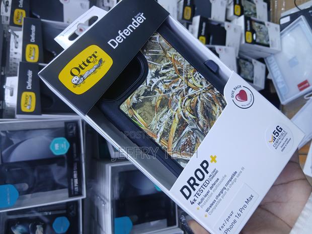 Otterbox Defender Series Phone Case for iPhone 16 Pro Max. - thumbnail 2