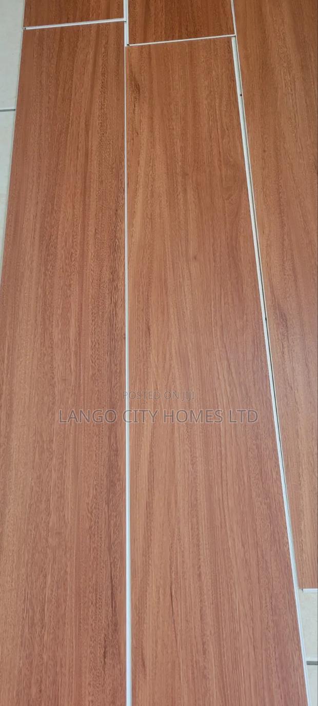 SPC Floor - Royal Mahogany - main view